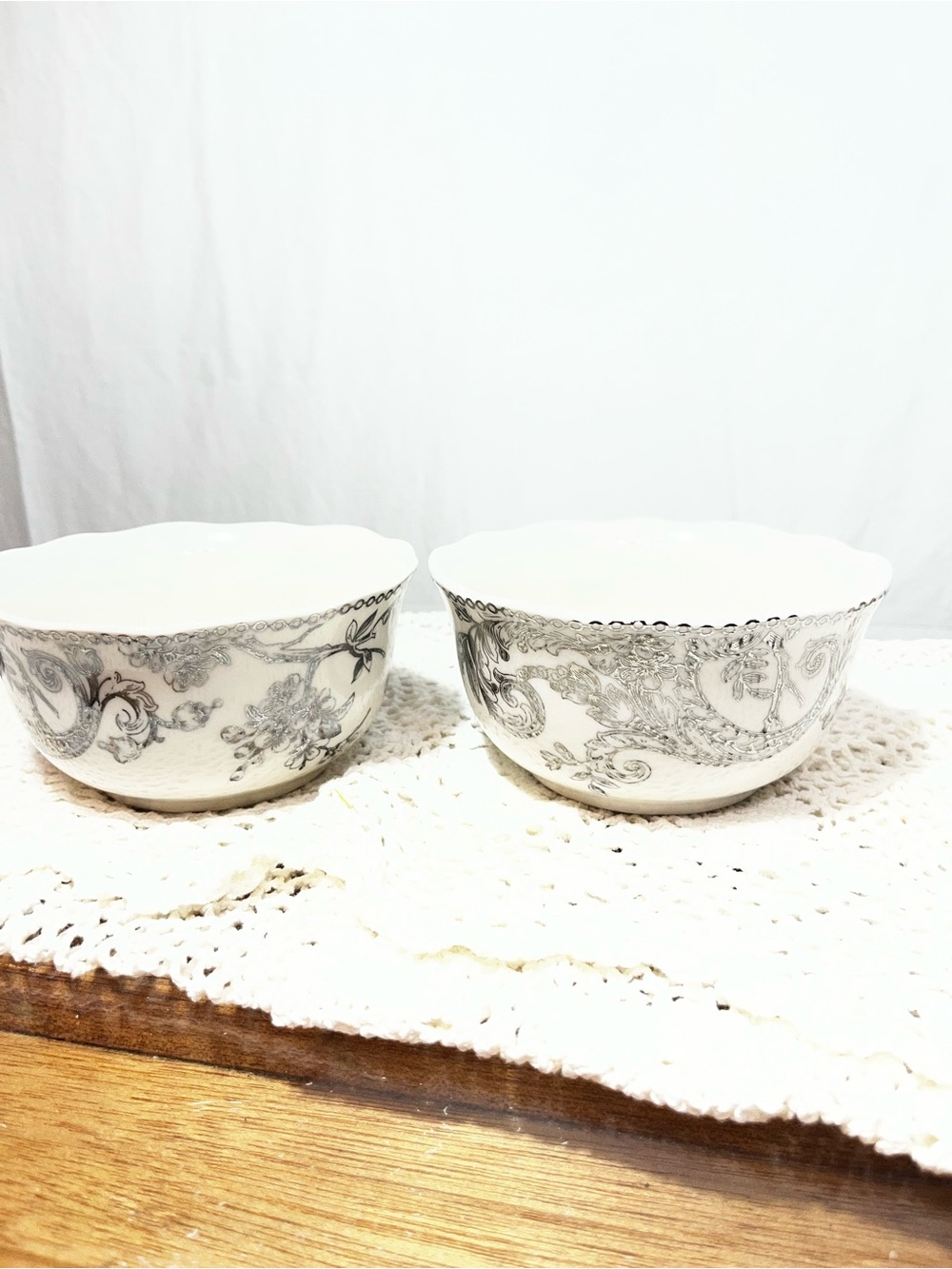 222 Fifth Adelaide Bowl Set of 4 Gold Silver Fine China Floral Bird Cereal Bowls - Picture 10 of 16